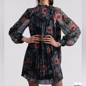 Molly Bracken Floral Long Sleeve Dress
